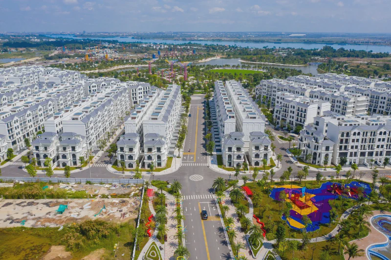 Vinhomes chi 25.000 tỷ cổ tức tiền mặt, kỷ lục sàn Việt