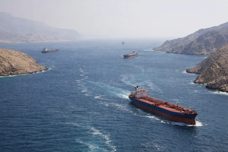 Eo biển Hormuz và tàu chở dầu