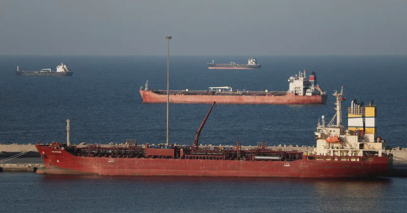 Tàu chở dầu tại eo biển Hormuz