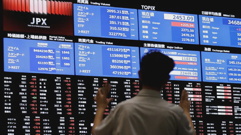 VN-Index +7,5% nhưng thua xa Nikkei, KOSPI: 3 lớp nguyên nhân