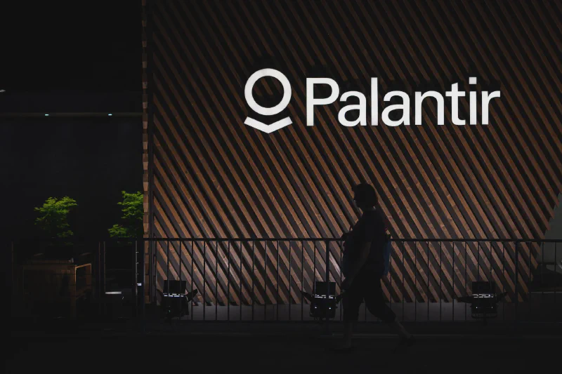 Trụ sở Palantir về đêm