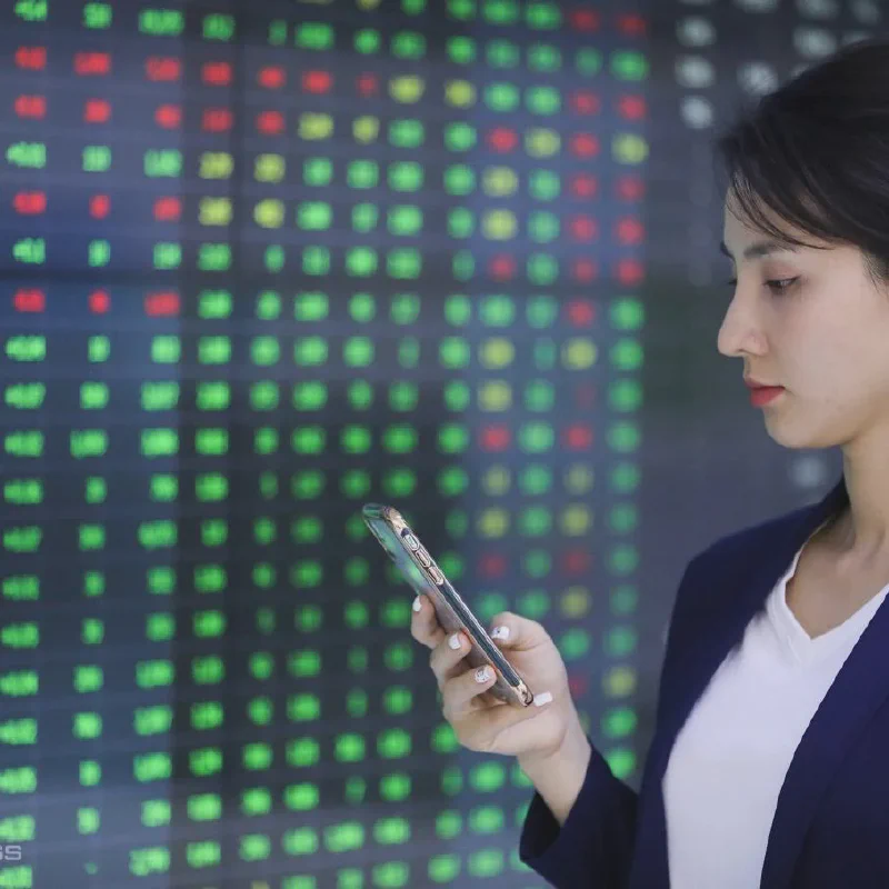 VN-Index -0,10% che cuộc tái phân bổ ngành lớn nhất tuần
