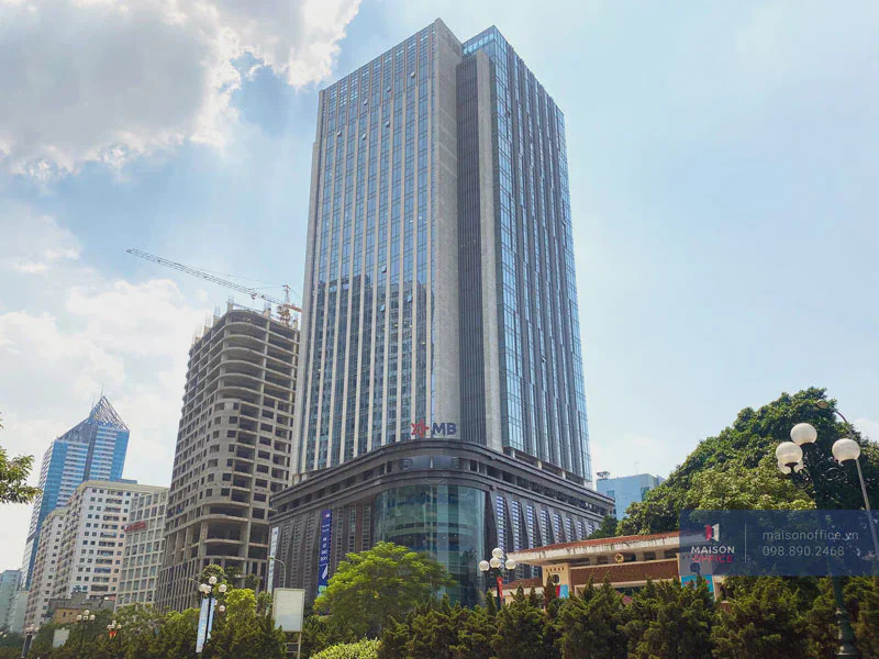 MB Bank Targets VND 39,500 Billion Profit in 2026 — Which Numbers Are Achievable and Which Are a Stretch?