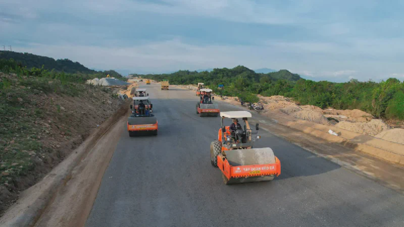 North-South expressway under construction — public investment hope for steel demand