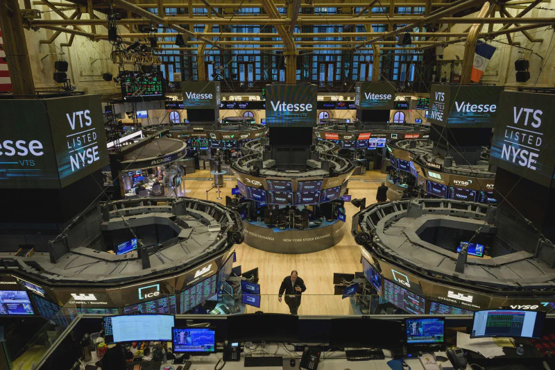 NYSE trading floor during a tense session