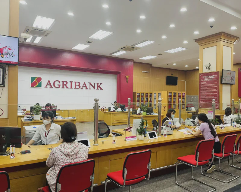 29 banks cut deposit rates, 2026 hike pressure still looms