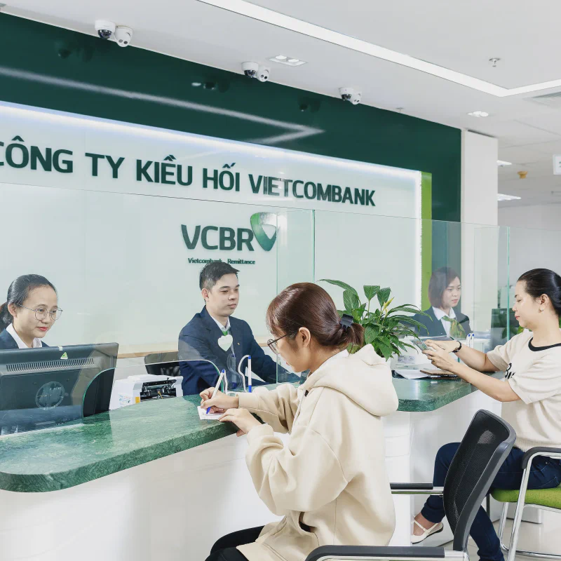 HCMC remittances fall 16.9%: A soft USD cushion thins