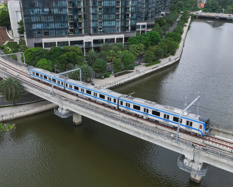 Metro line 1 operating across the river bridge