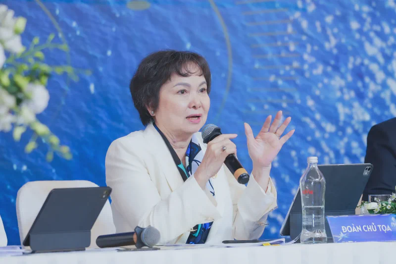 PNJ Chairwoman Cao Thi Ngoc Dung at the AGM