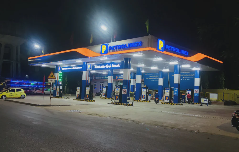 Petrolimex's trillion-dong Q1 loss: volatility breaks 30-day inventory