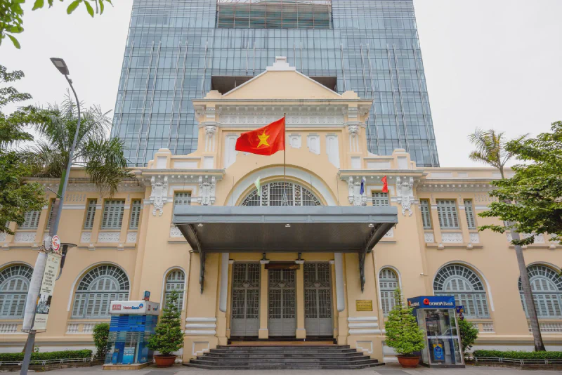 VND 820 Trillion in Gov. Bonds Is Squeezing Bank NIM