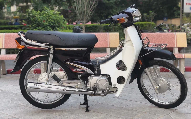 Honda Dream motorcycles produced before 2000 fall into the group that should be cautious when switching to E10 fuel